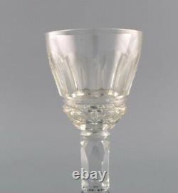 Baccarat, France. Six Art Deco red wine glasses in clear crystal glass
